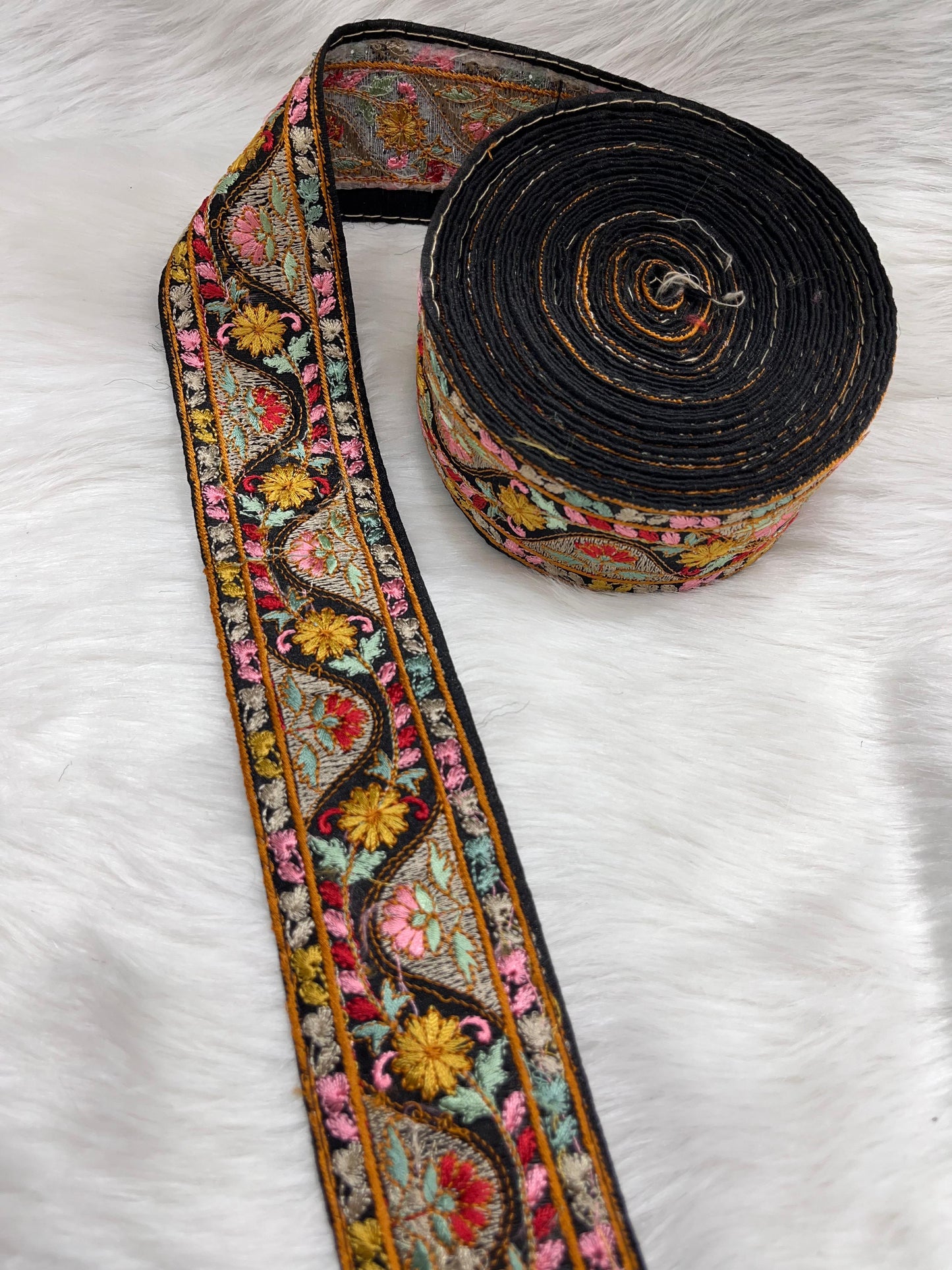 Fancy Thread Work Designer Lace Borders – 9 Meters, 2-Inch Width, Handcrafted Elegance | Multi