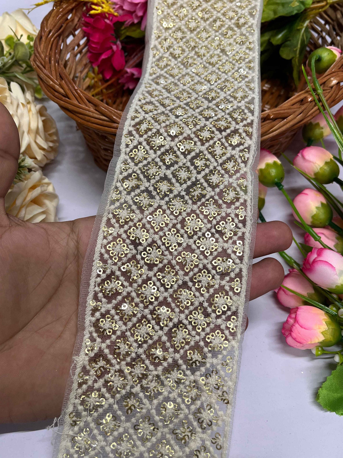 Dyble Lucknowi Lace in Soft Off White – 9 Meter Roll