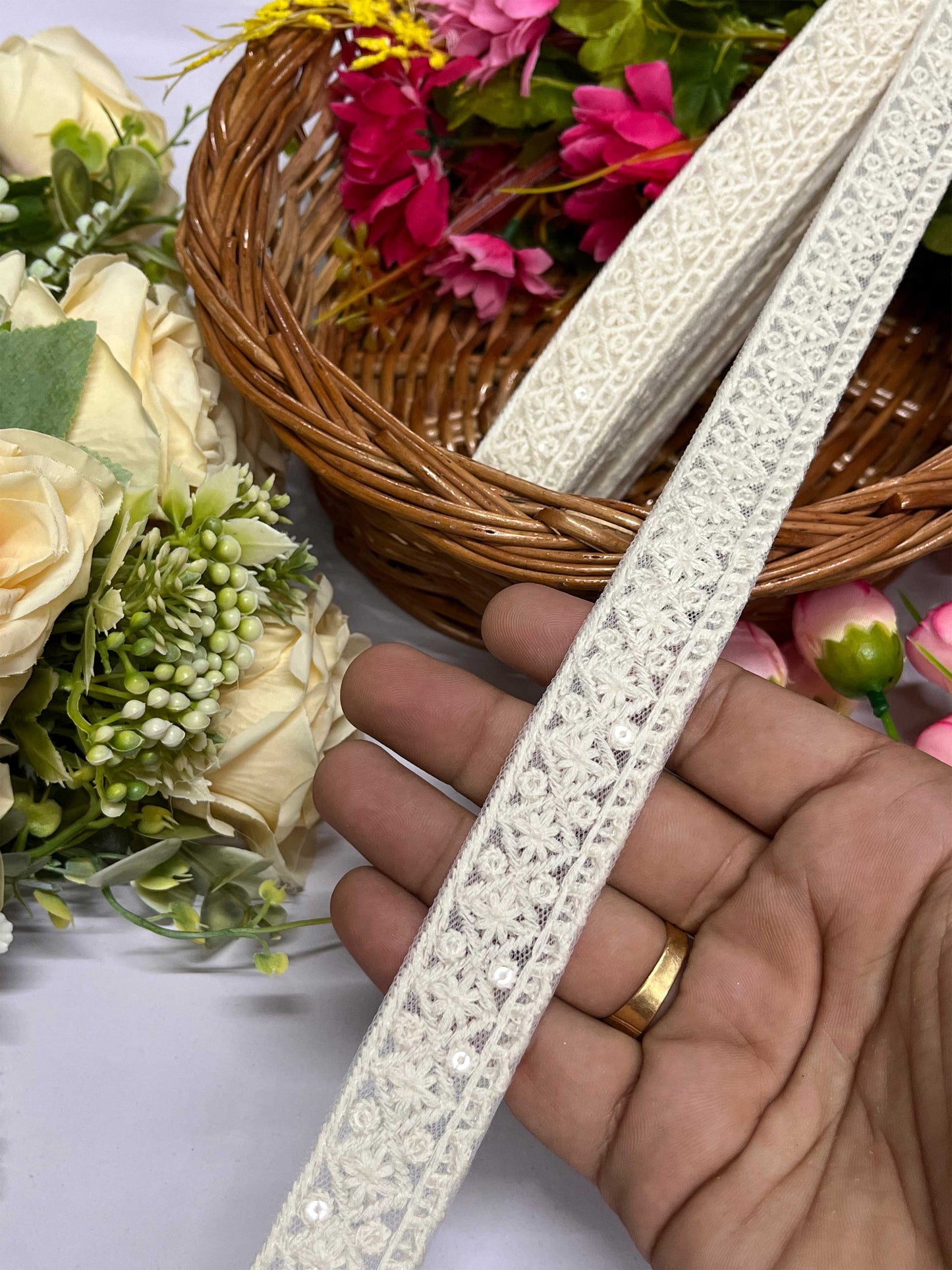 Dyble Lucknowi Lace in Soft Off White – 9 Meter Roll