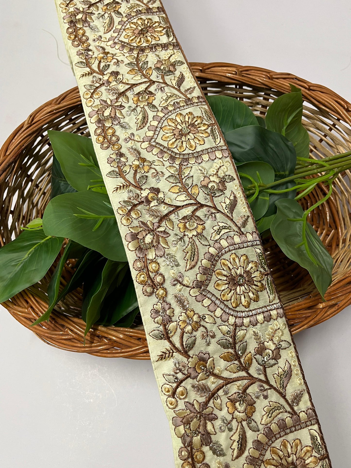 Threads Sewing Crafting Lace Border Embellishment – Embroidery Trim for Wedding & Curtain Décor – 9 Meter | Beige