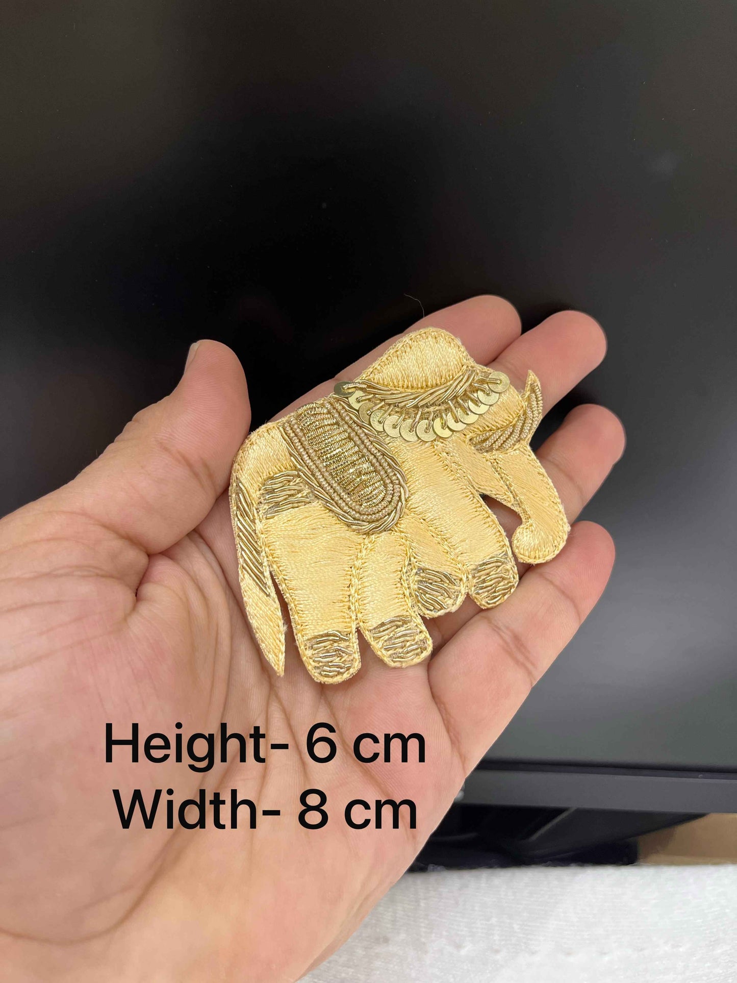 Cream Color Right Facing Elephant Patch – Subtle Embroidered Applique for Elegant Ethnic Designs