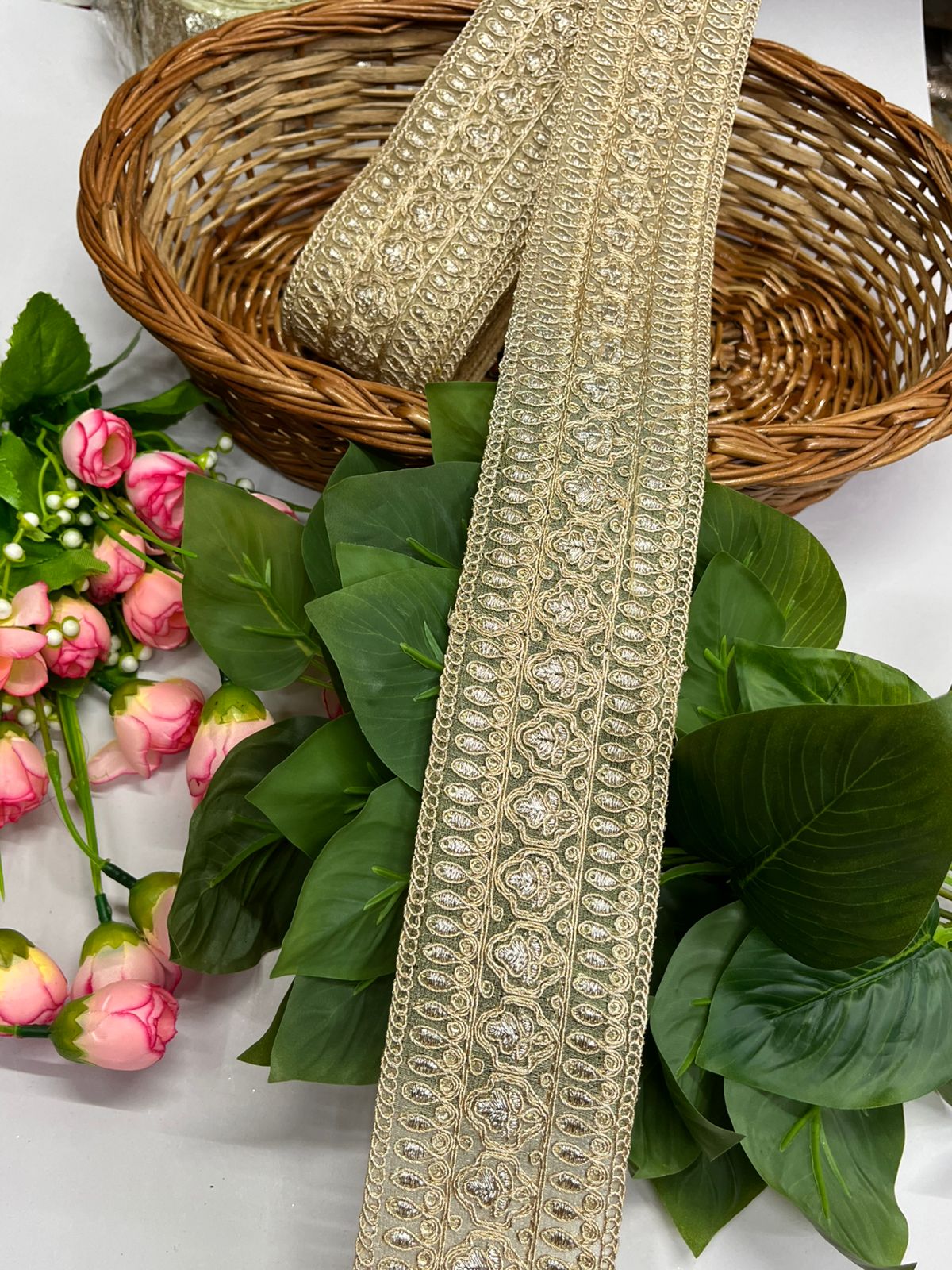 Zari Sequin Sewing Crafting Indian Lace Trim - 9 Meter (2.5 Inch Width, Gold)