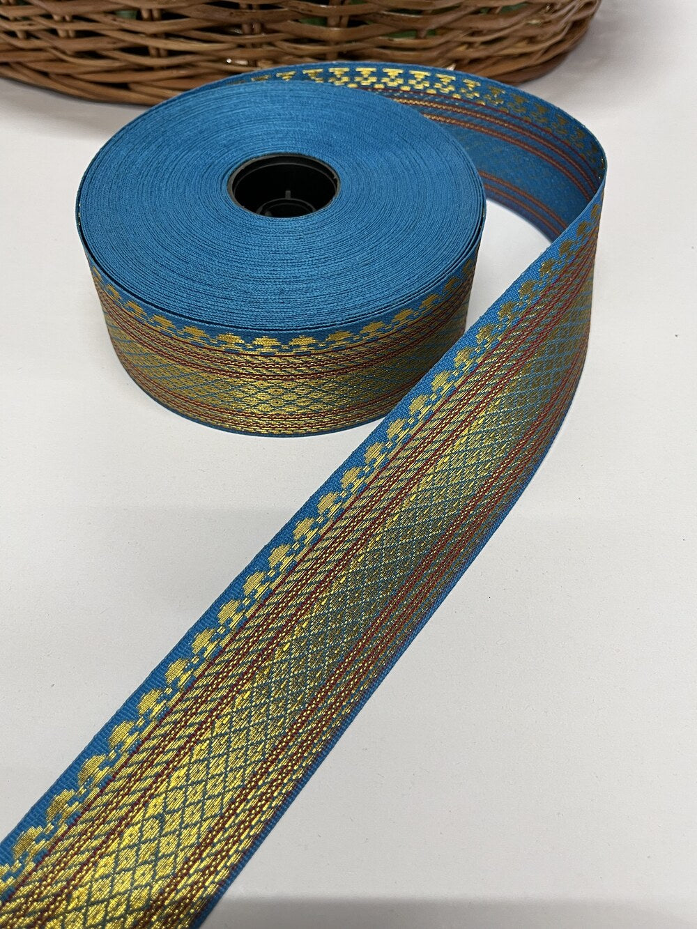 Beautiful Banarasi Border Lace – 9 Meter, 1.5 Inch Width – Traditional Embellished Trim, Firozi