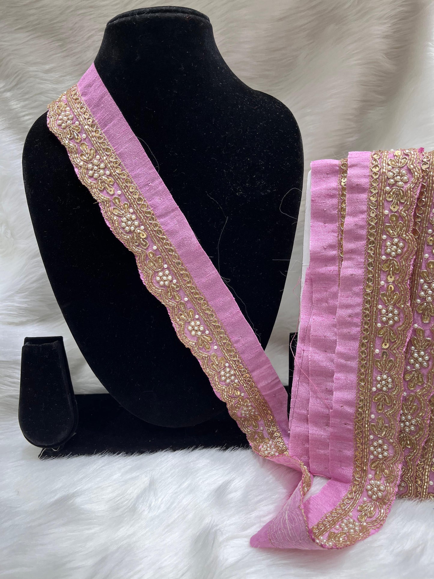 Maggam Work Lace for Sarees & Dupattas – 9 Meters, 2-Inch Width, Handcrafted Embroidery Border | Pink