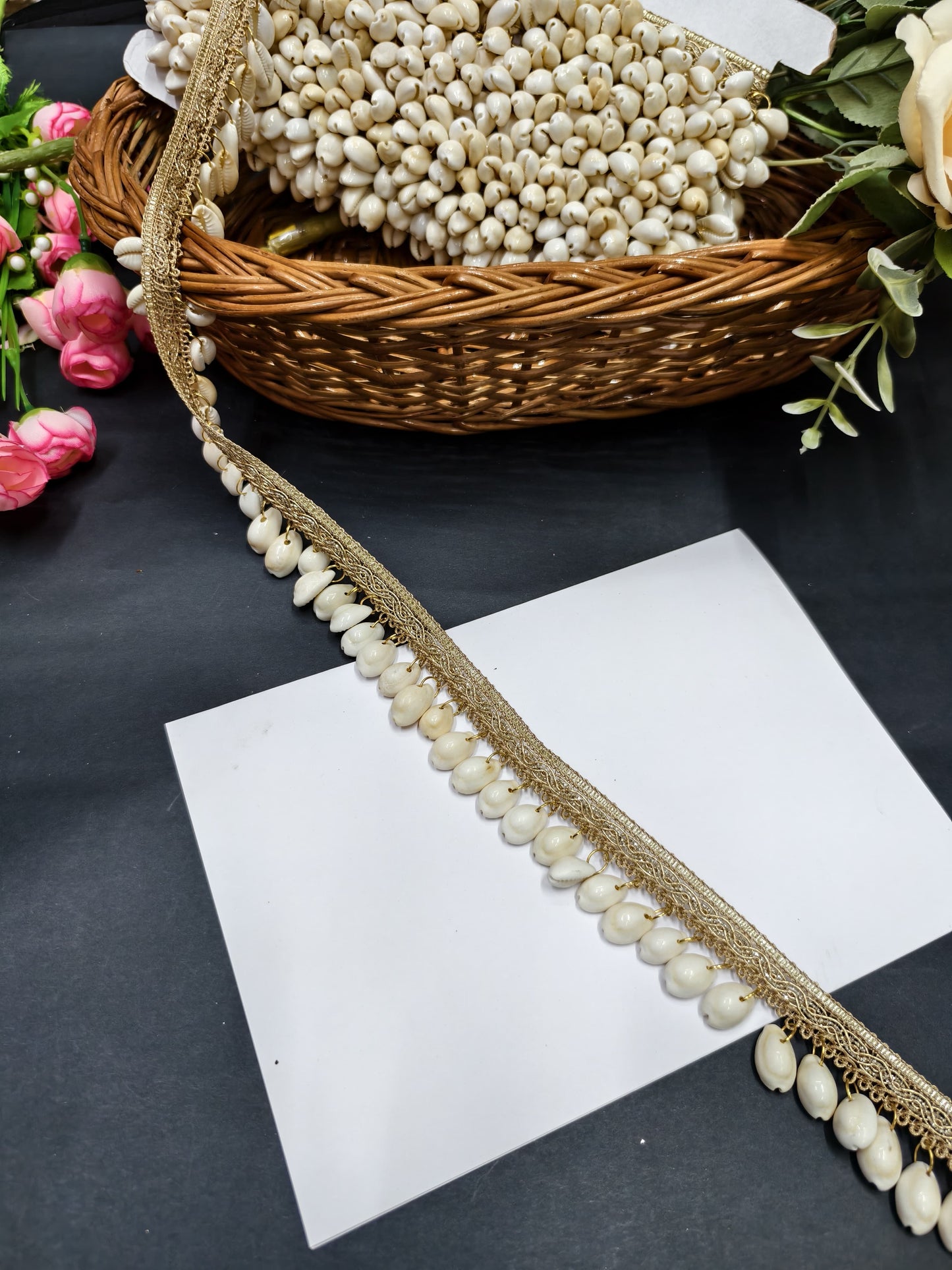 New Shell Hanging Lace for Decorative Beach Bag Cushions Trimmings Ribbons Tape, Jewelry Making Trim, Table Runner Lace - White