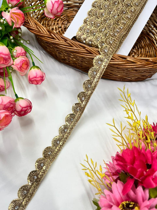 Handcrafted Scalloped Zardozi Lace for Sarees, Lehengas & Blouses – Designer Embroidered Handmade Lace Border (1 Inch) Unique Gold