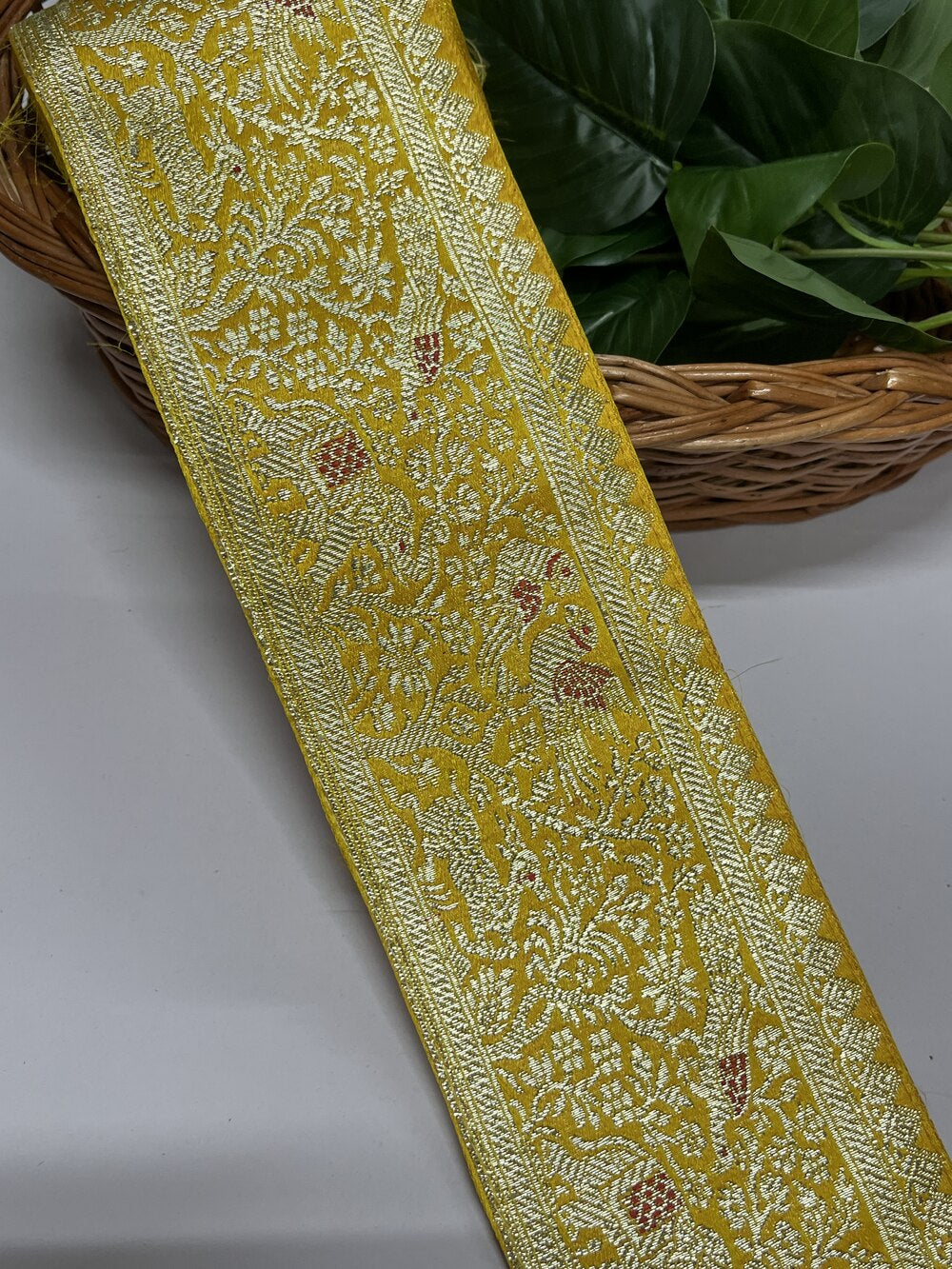 Elephant and Parrot Design Banarasi Border – 9 Meter, 3.5 Inch Width – Traditional Embellished Banarasi Lace, Yellow