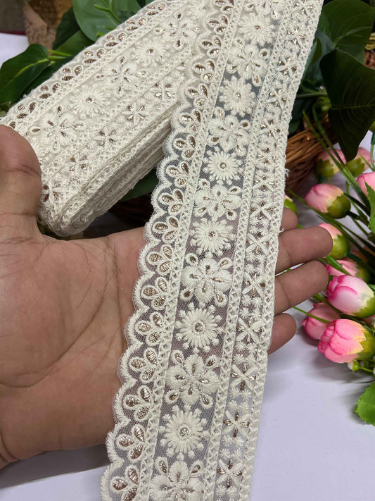 Dyble Lucknowi Lace in Off White  Mist – 9 Meter Roll
