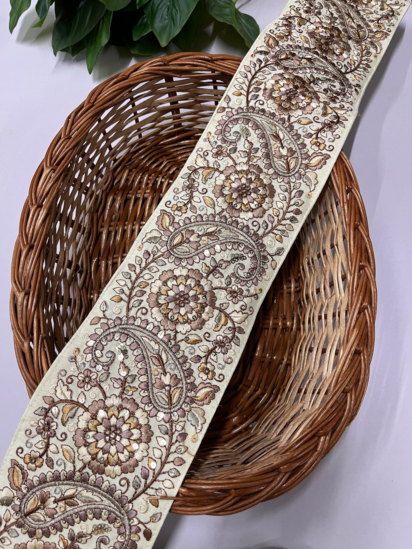 Mango Design Indian Embellishment Embroidered Trim – Thread Embroidered Lace for Sarees, Dresses & Crafting – 9 Meter | Beige