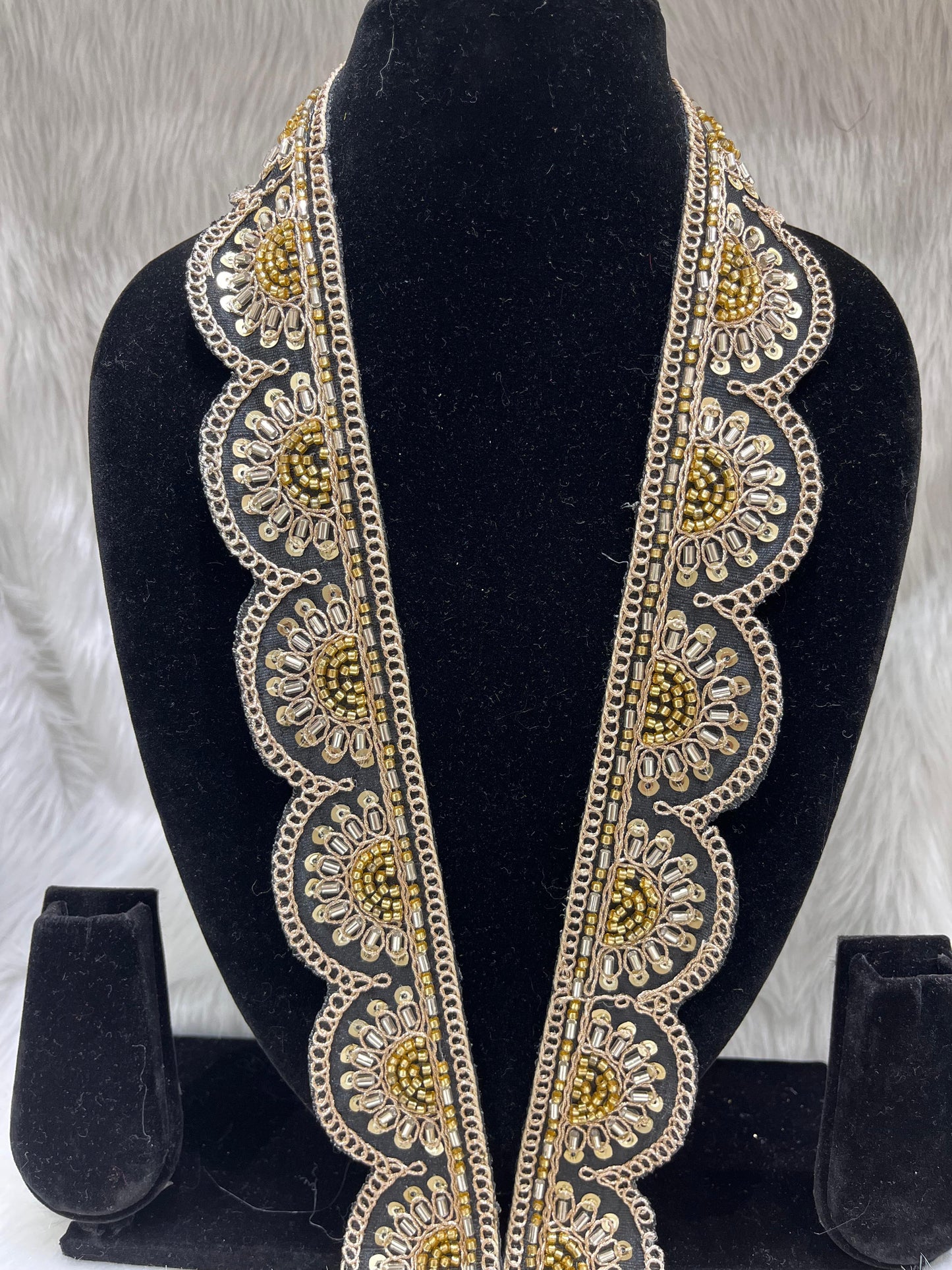 Designer Maggam Work Lace Border – 9 Meters, 1.5-Inch Width, Handcrafted Embroidery | Black