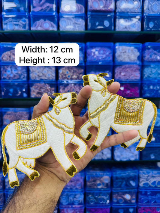 Handcrafted Thread Embroidered Cow Patch Applique for Sarees, Kurtis & Dresses – Designer Animal Motif Patch Set (2 Pieces) | Cream