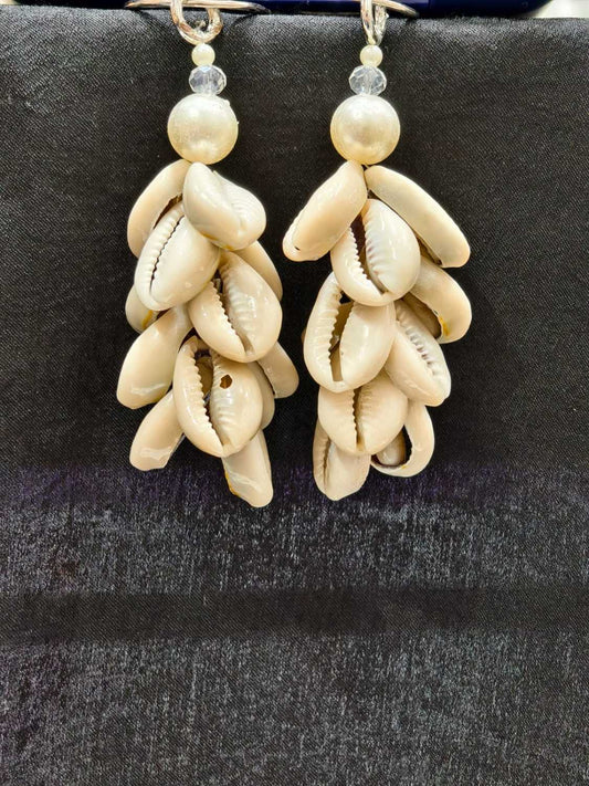 Shell Tassels – Decorative Accessory for Blouses, Sarees, and Dupattas – Sold as a Pair (16 cm)
