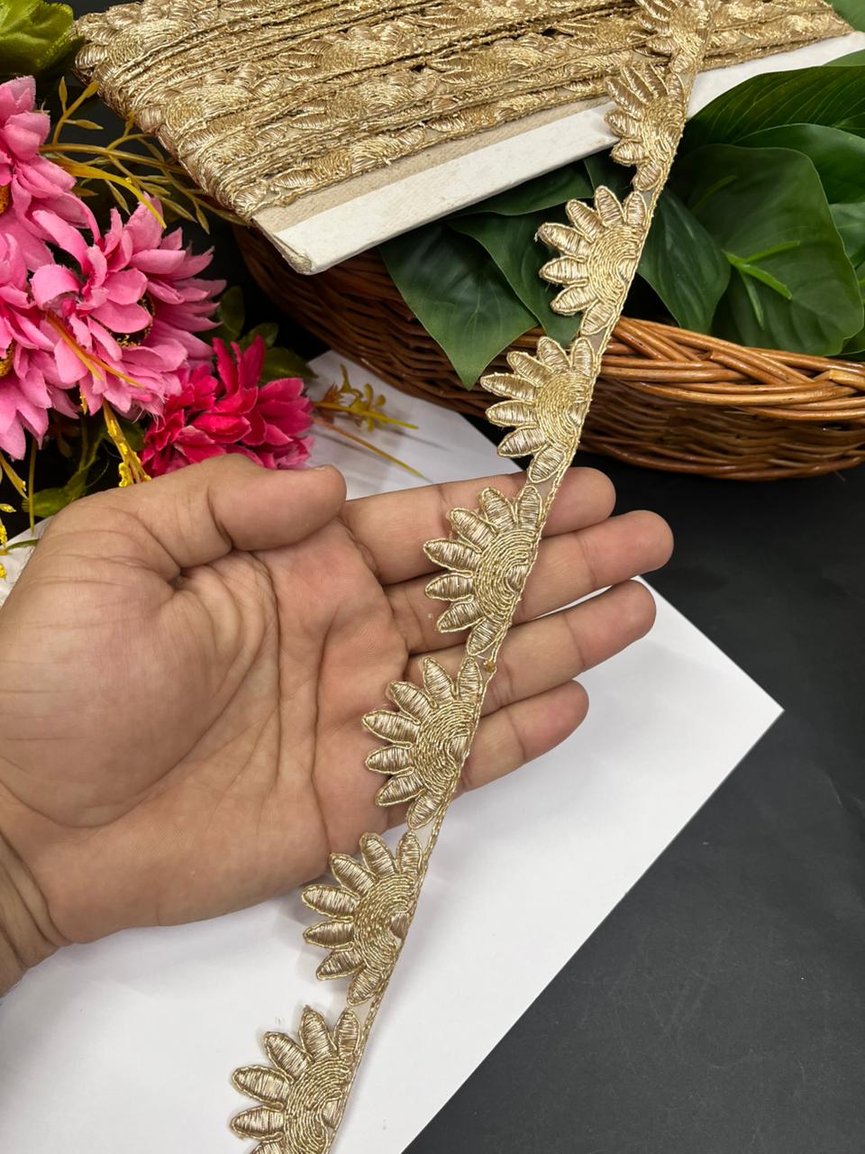 Scalloped Embroidered Zari Lace Border for Sarees – Designer Gold Lace for Dupattas, Lehengas & Festive Wear (9 Meter, 1 Inch Width)