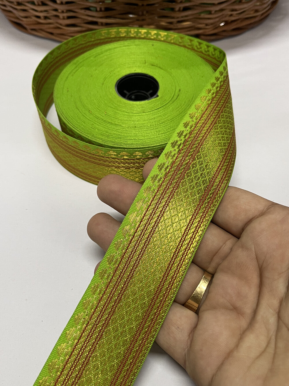 Beautiful Banarasi Border Lace – 9 Meter, 1.5 Inch Width – Traditional Embellished Trim, Parrot Green