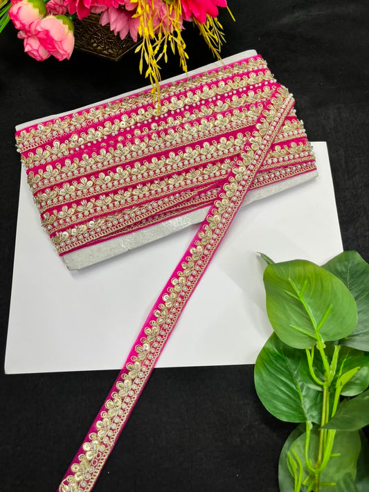 Maggam Work Lace on Net Fabric for Sarees, Lehengas & Dupattas – Designer Embroidered Ethnic Lace Border (1 Inch) | Rani Pink