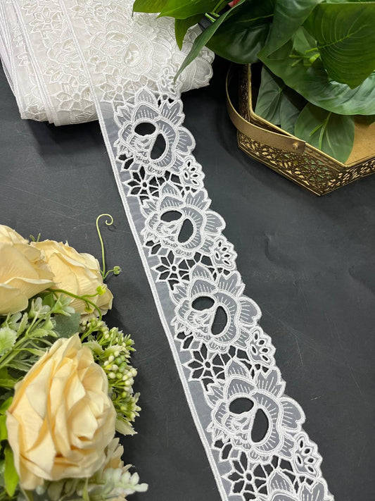 Elegant White Scalloped Imported Lace Trim – Premium Saree Laces & Dress Borders (9 Meter) | White
