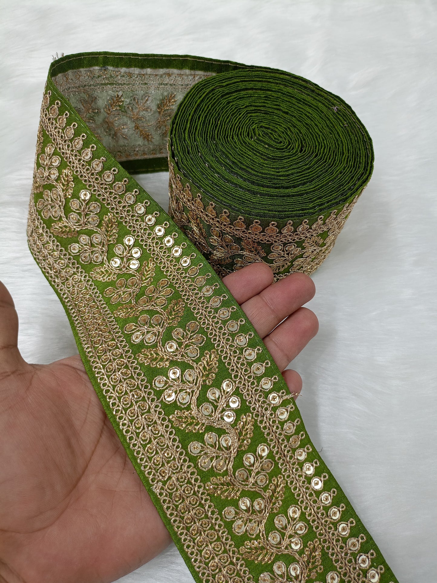 Embroidered lace 9 meters roll